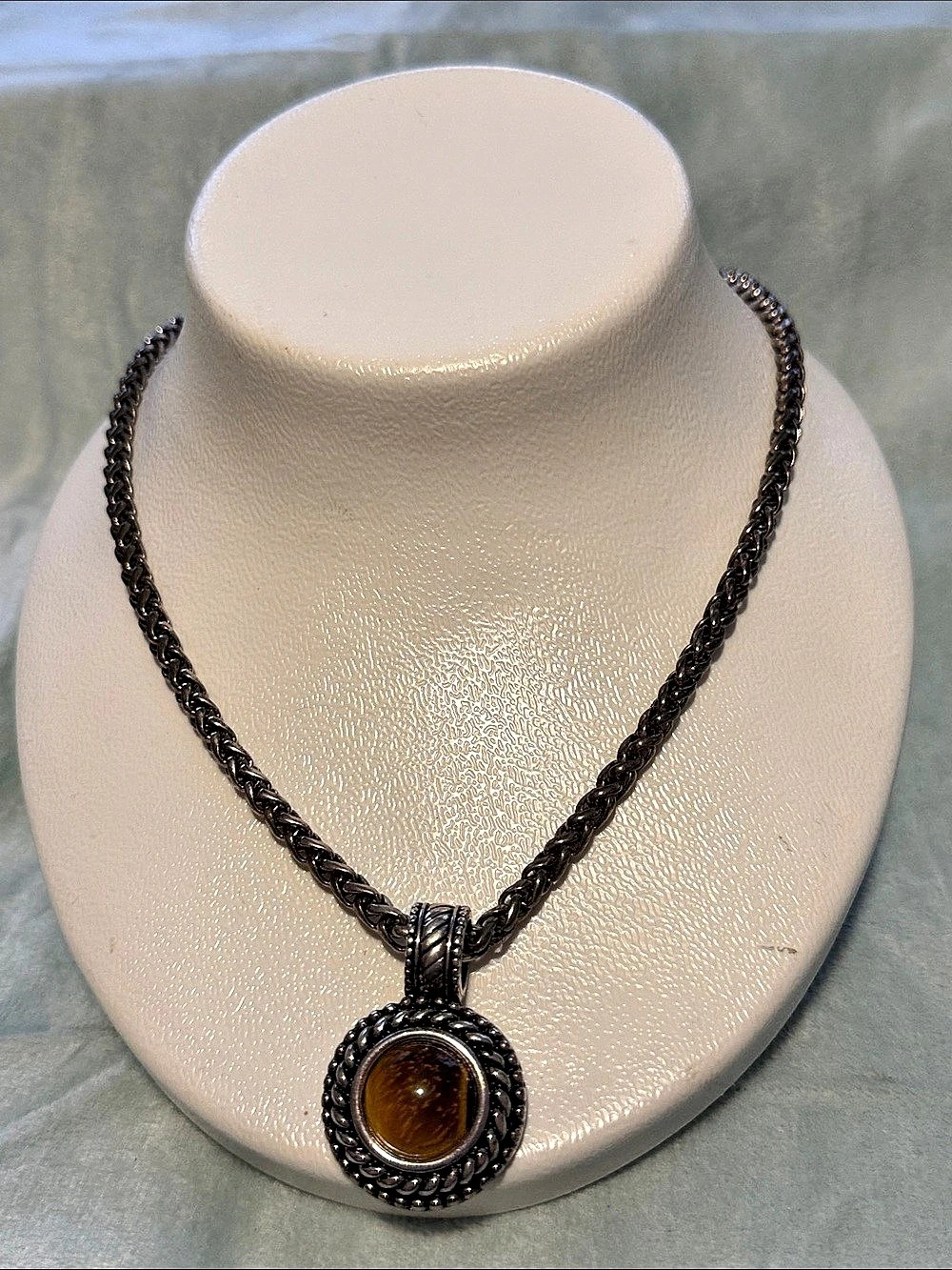 Tiger Eye Pendant Necklace in Brown & Silver Like New
